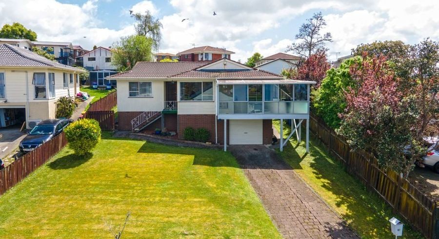  at 37 Rosewarne Crescent, Glendene, Auckland