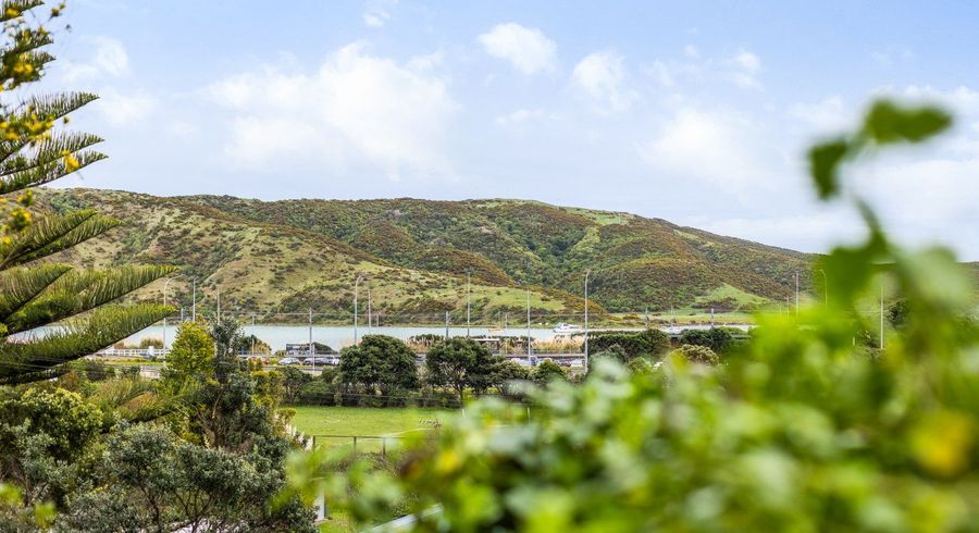  at 18 Paremata Crescent, Paremata, Porirua, Wellington
