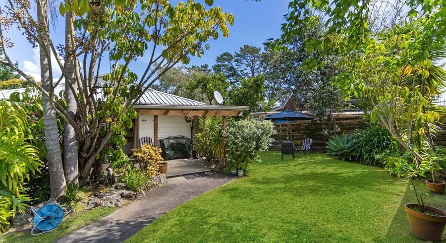  at 121 Oreil Avenue, West Harbour, Waitakere City, Auckland