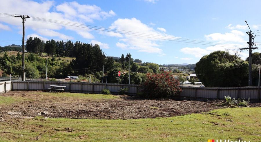  at 86 Main South Road, Green Island, Dunedin, Otago