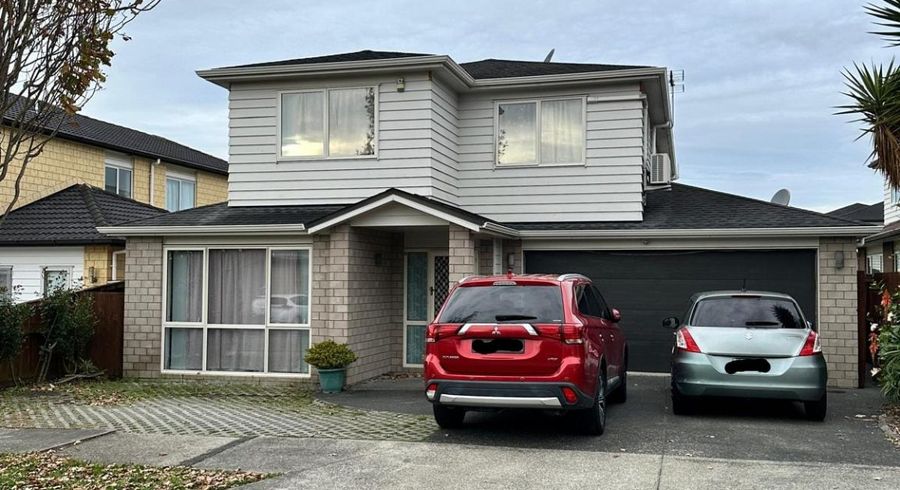  at 8 Sunglade Grove, Flat Bush, Manukau City, Auckland