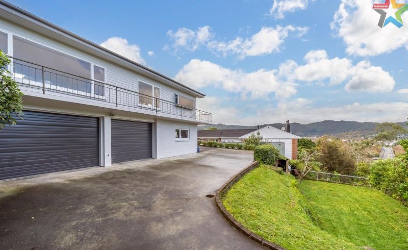  at 4 Major Drive, Kelson, Lower Hutt
