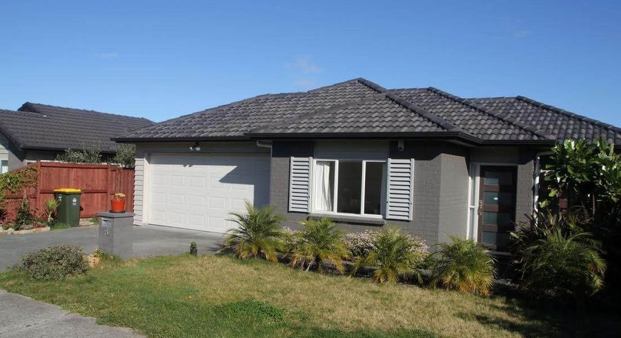  at 8 Stamford Crescent, Flat Bush, Manukau City, Auckland