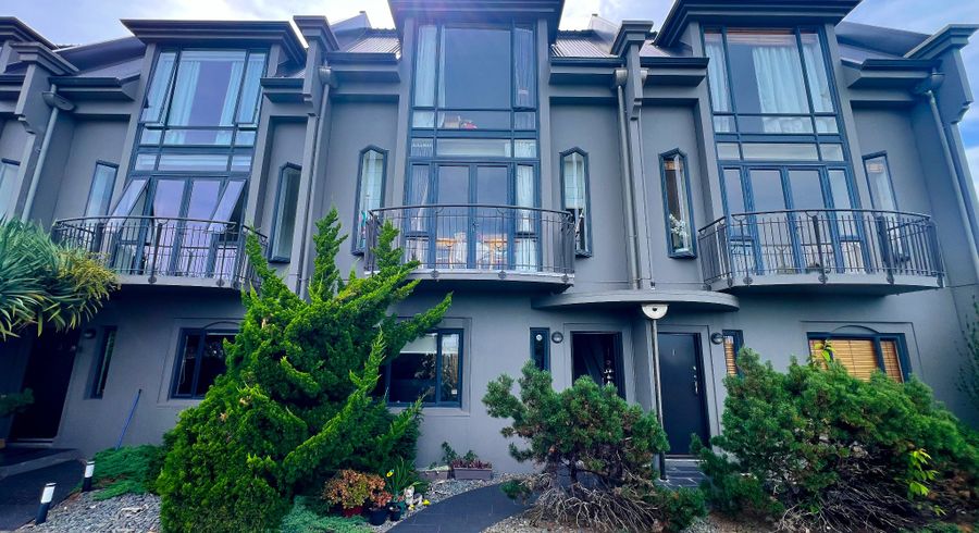  at 2/15 Sarawia Street, Newmarket, Auckland City, Auckland