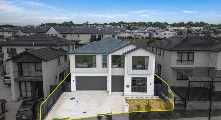  at 82 Charlestown Drive, Flat Bush, Auckland
