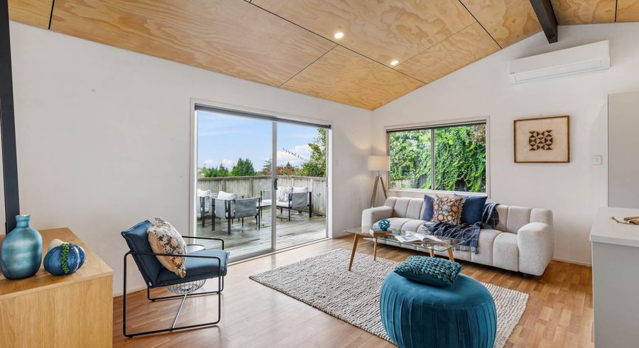  at 1/61 Glamorgan Drive, Torbay, North Shore City, Auckland