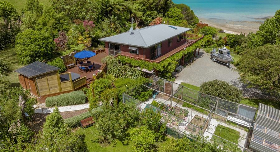  at 5732 Kenepuru Road, Picton