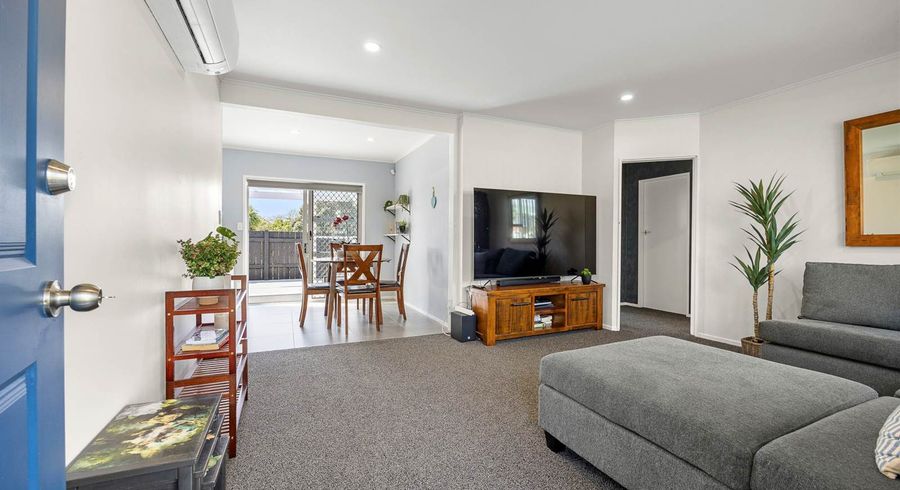  at 8 Rowlands Avenue, Mount Wellington, Auckland City, Auckland