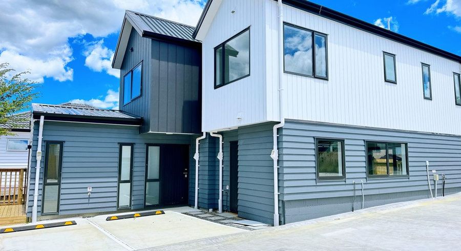  at 7/2A Mantra Road, Massey, Waitakere City, Auckland