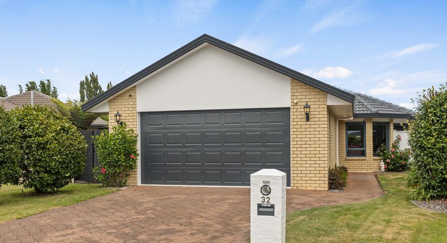  at 32 Bahamas Key, Papamoa Beach, Papamoa