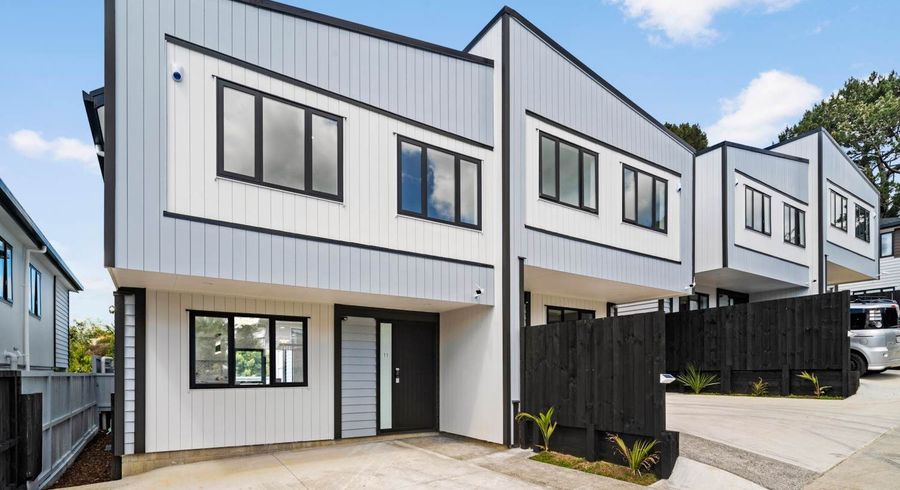  at 7 Liban Place, Massey, Waitakere City, Auckland