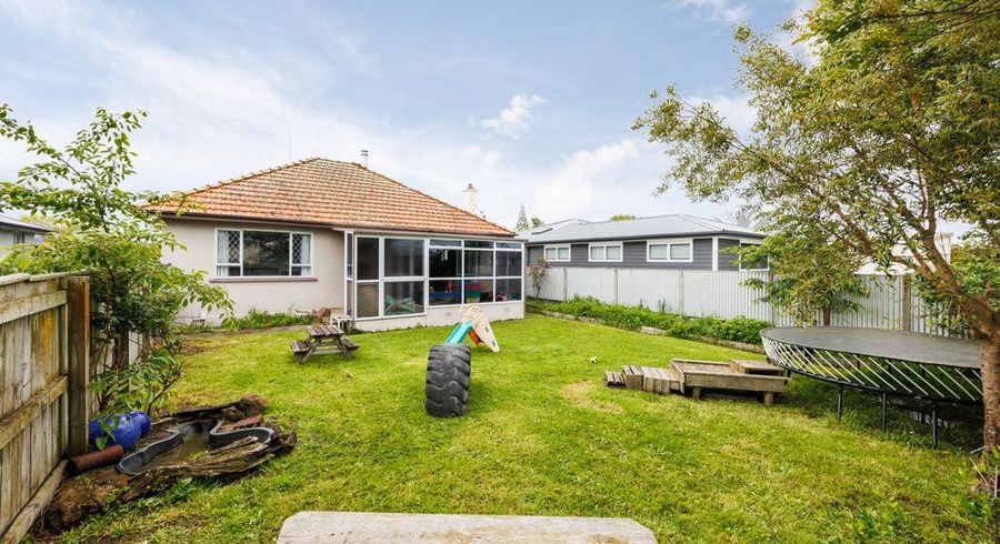  at 32 Haydon Street, Roslyn, Palmerston North, Manawatu / Whanganui
