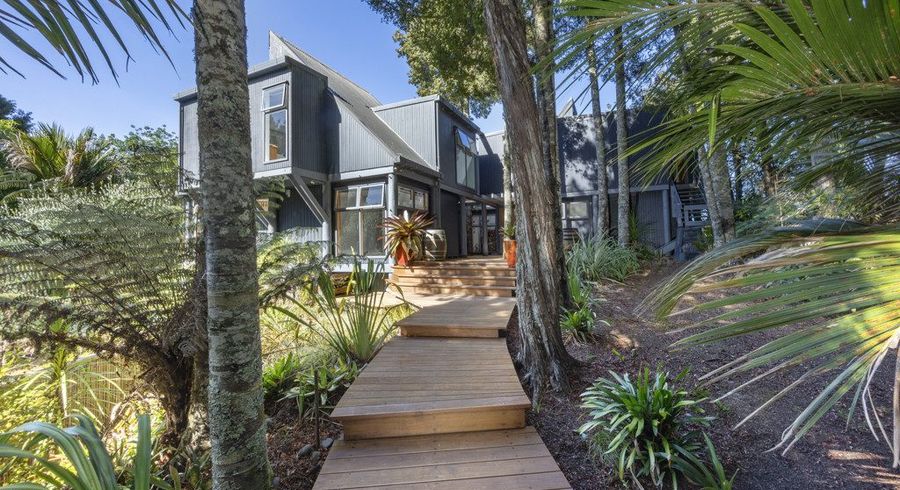  at 186B Woodlands Park Road, Titirangi, Waitakere City, Auckland