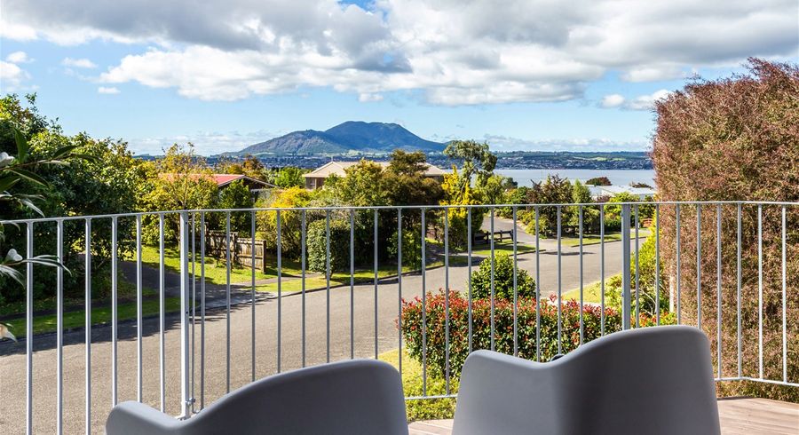  at 19 Reeves Road, Acacia Bay, Taupo