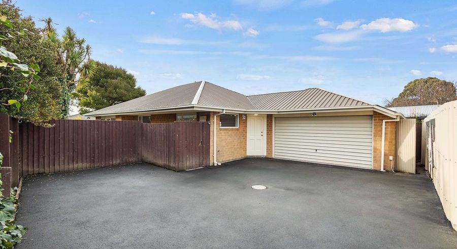  at 2/9 Ruru Road, Bromley, Christchurch City, Canterbury