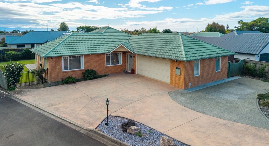  at 8 Heritage Crescent, Richmond, Richmond