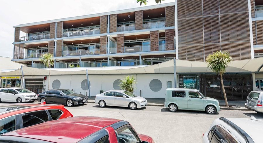  at 9/6 Beach Front Lane, Browns Bay, North Shore City, Auckland