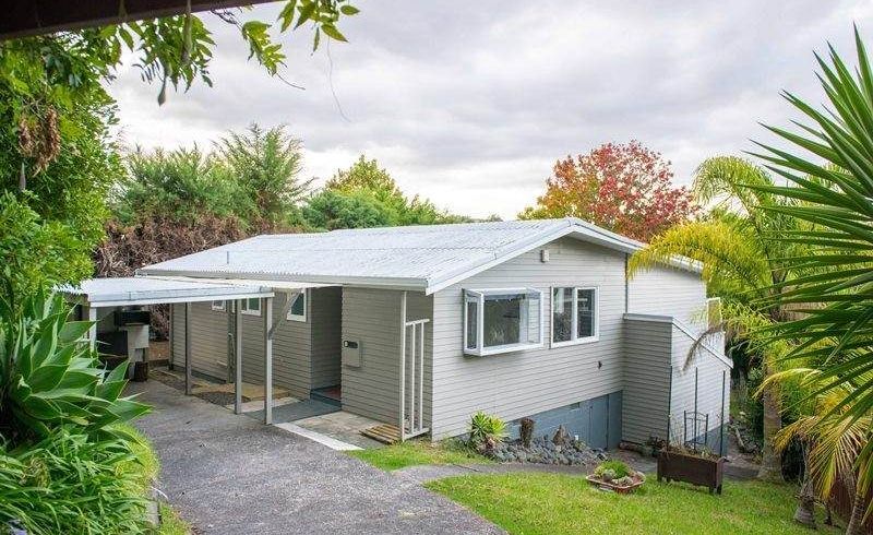  at 15 Nor'East Drive, Northcross, North Shore City, Auckland