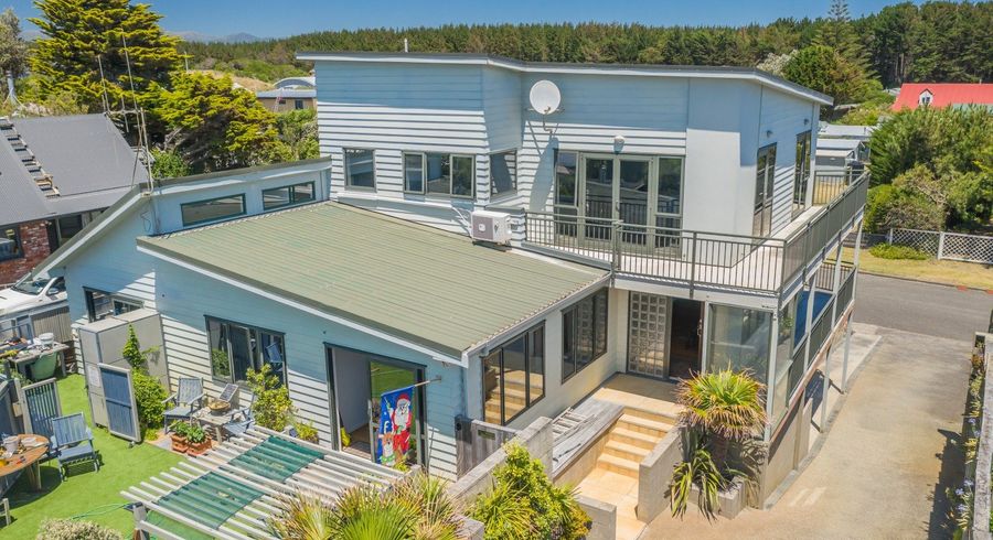  at 8 Arataki Grove, Waitarere Beach, Horowhenua, Manawatu / Whanganui