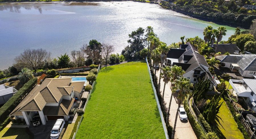  at 24 Cove Lane, Mount Wellington, Auckland