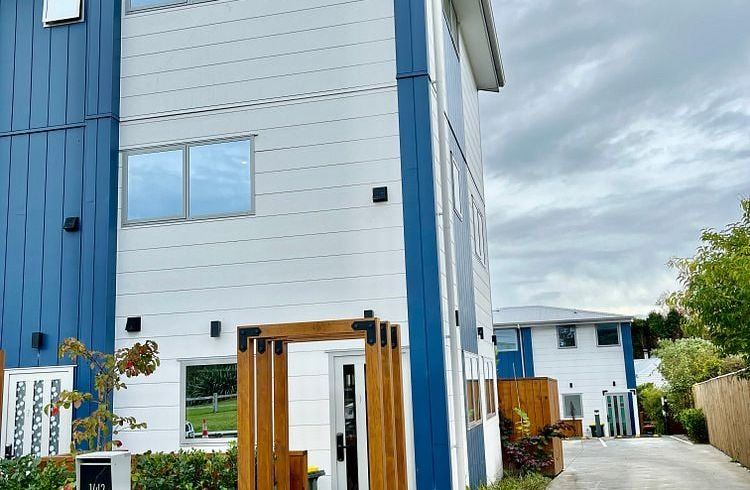  at 1/42 Kaikoura Street, Henderson, Waitakere City, Auckland