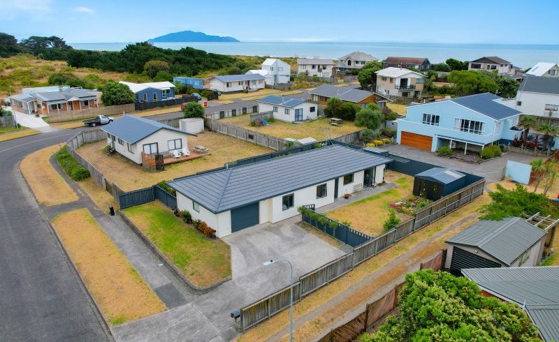  at 25 Scott Avenue, Otaki Beach, Otaki