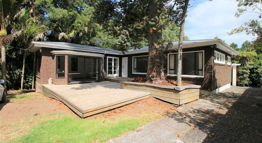  at 124 Woodlands Park Road, Titirangi, Waitakere City, Auckland