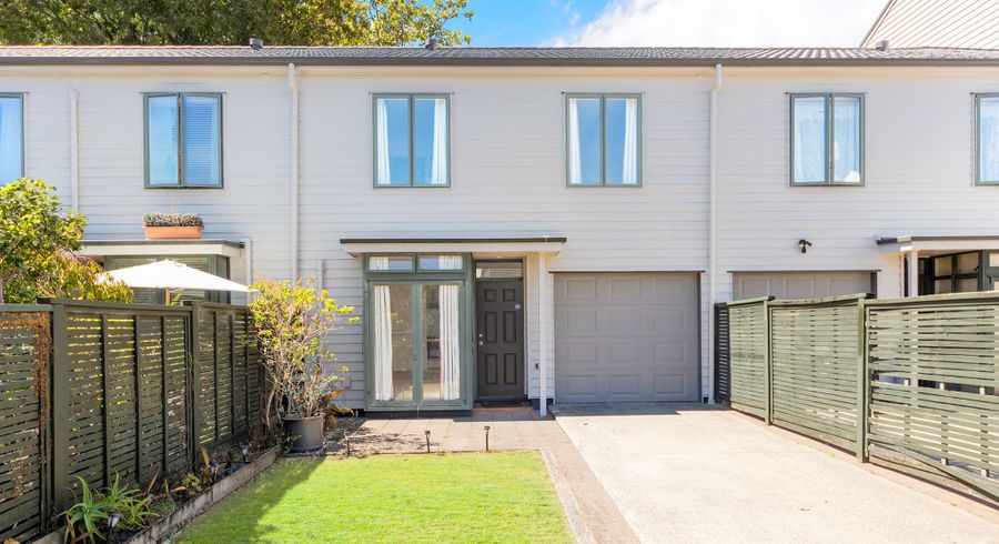  at 14/1 Ambrico Place, New Lynn, Waitakere City, Auckland