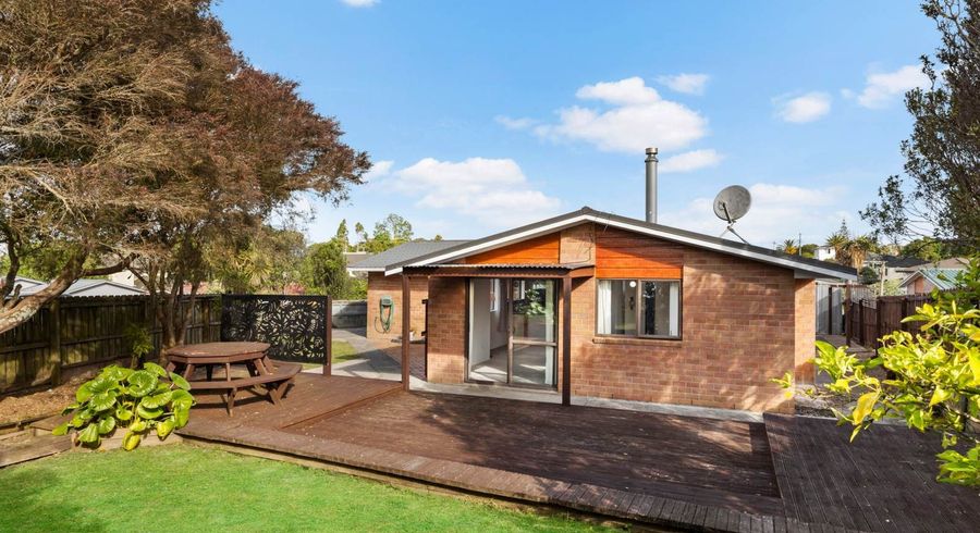  at 7 Muriel Place, Ranui, Auckland