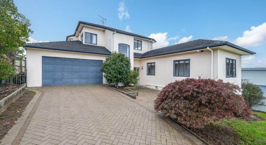  at 10 Beach Road, Mellons Bay, Manukau City, Auckland