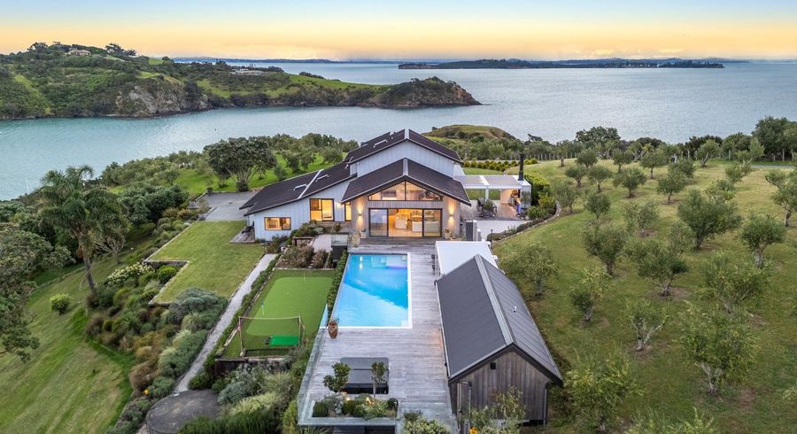  at 10 Alan Murray Lane, Oneroa, Waiheke Island, Auckland