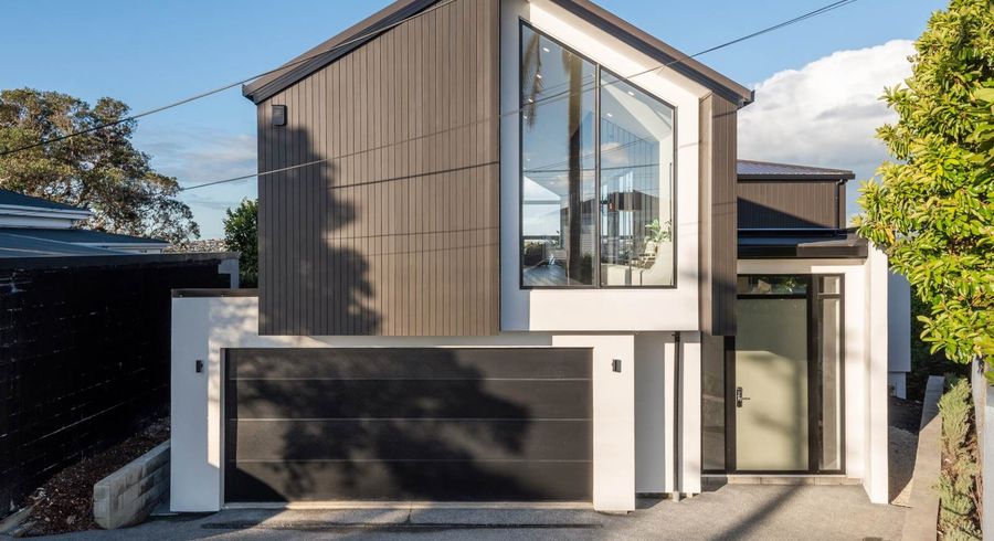  at 13 Waimana Avenue, Northcote Point, North Shore City, Auckland
