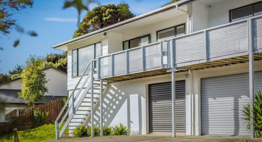  at 49a Albatross Close, Whitby, Porirua, Wellington