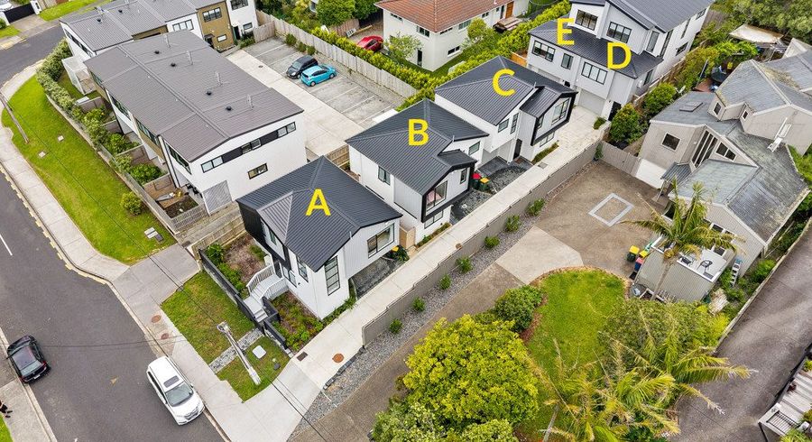  at 33A-E Garadice Road, Rothesay Bay, North Shore City, Auckland