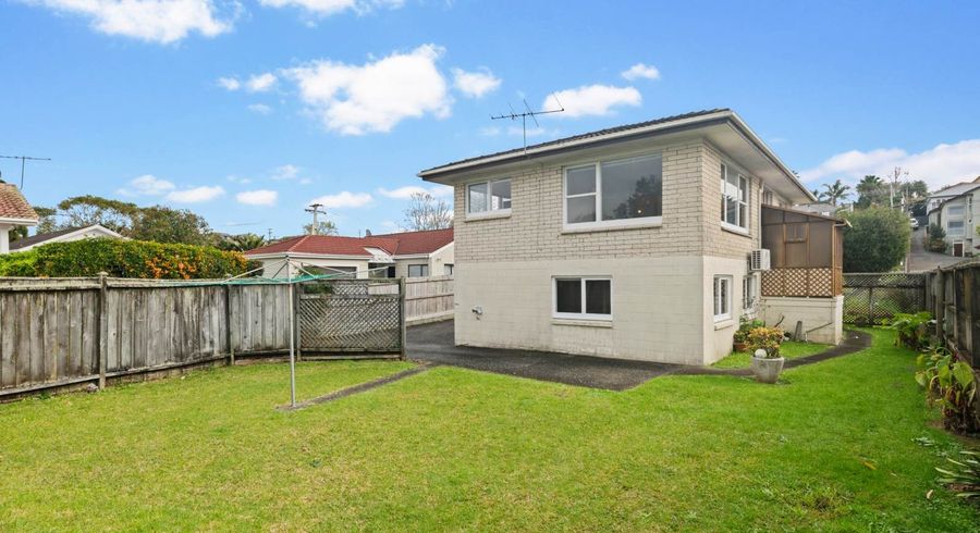  at 3/18 Wolsley Avenue, Milford, North Shore City, Auckland