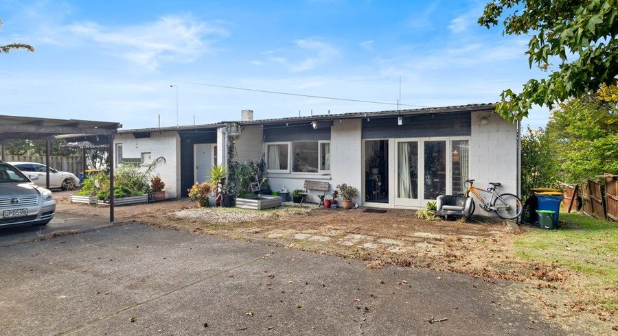  at 1 & 2/135 Glenfield Road, Hillcrest, North Shore City, Auckland