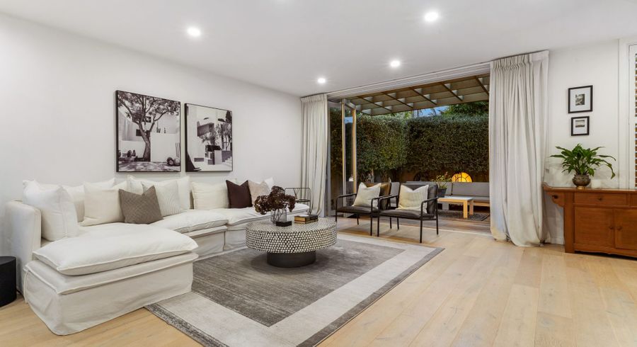  at 10/2 Campbell Road, Takapuna, North Shore City, Auckland