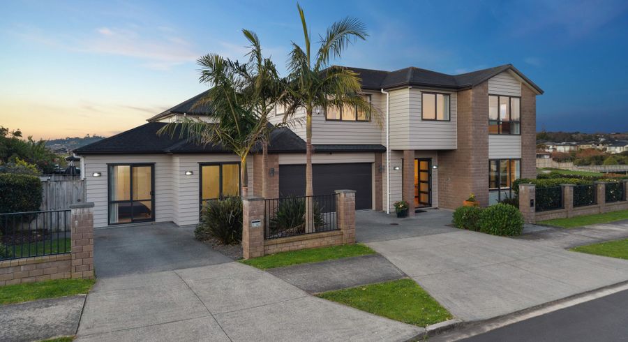  at 1 & 1A Ballyholey Drive, Flat Bush, Manukau City, Auckland