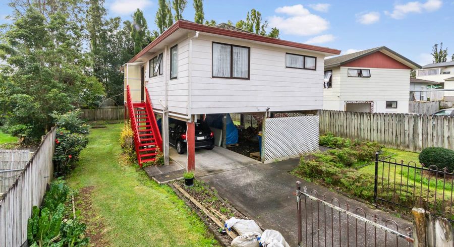  at 2/42 Borich Road, Sunnyvale, Auckland