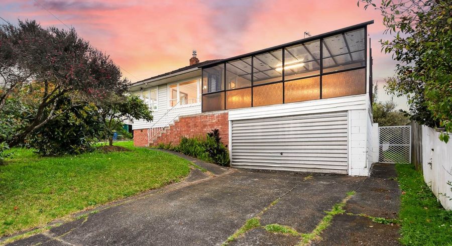  at 6 Kelwyn Road, Kelston, Waitakere City, Auckland