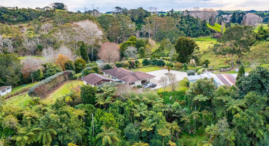 at 939 Mokau Road, Mimi