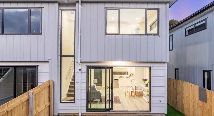  at 4/6 Vine Street, Mangere East, Manukau City, Auckland
