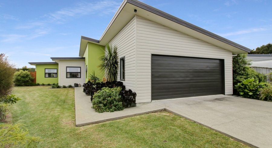  at 9 Oxnam Place, Foxton Beach, Foxton