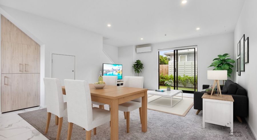  at 4/17 Lowtherhurst Road, Massey, Auckland