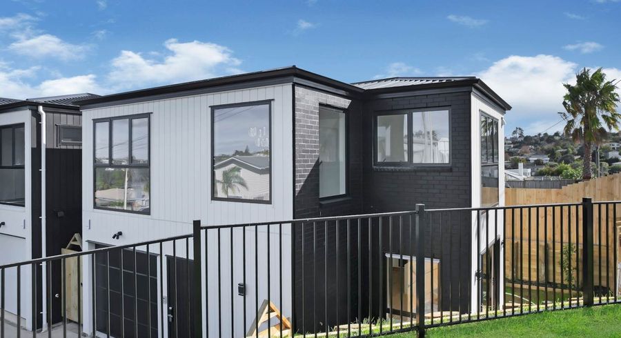  at 11A  Trinidad Road, Sunnynook, North Shore City, Auckland