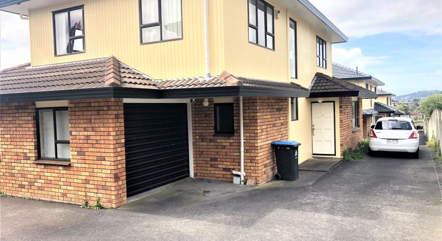  at 2/284 Richardson Road, Mount Roskill, Auckland