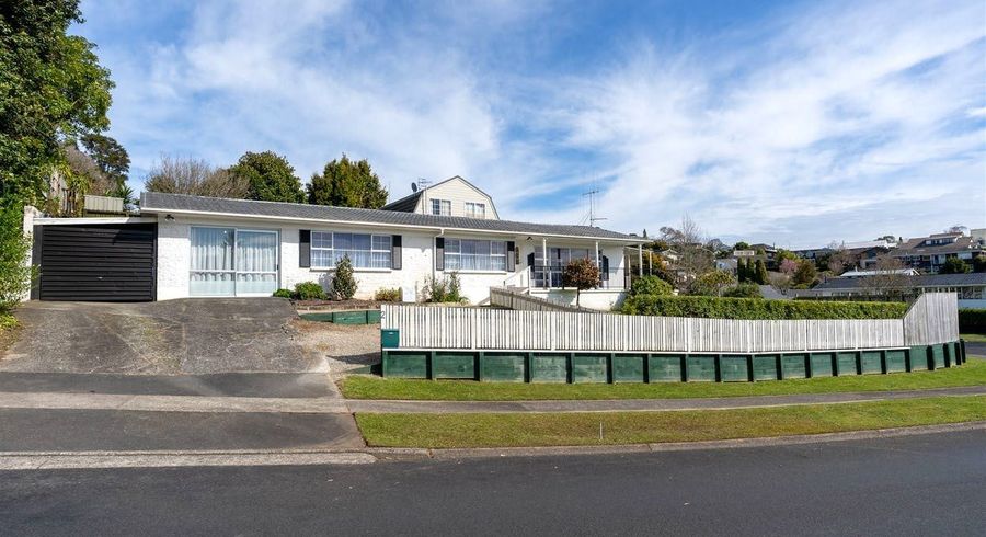  at 2 Lachlan Drive, Dinsdale, Hamilton, Waikato