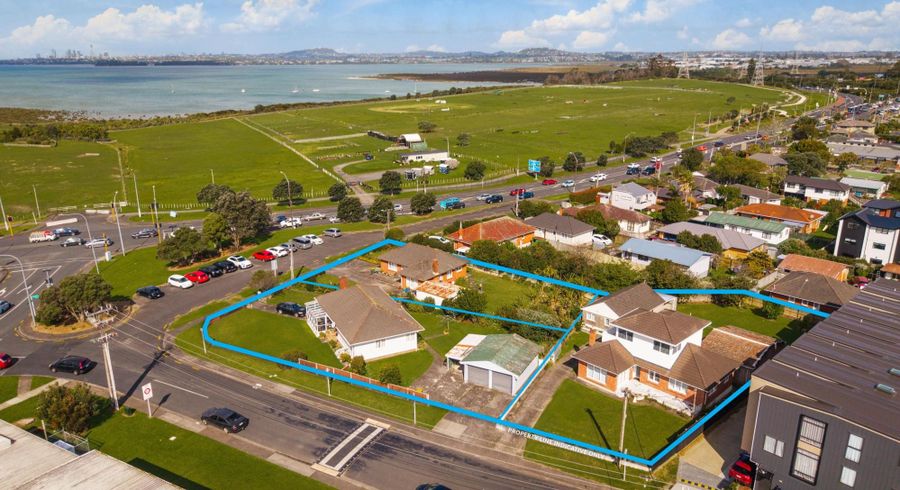  at 1&3 Tatau Way, 2 Toru Street, Te Atatu Peninsula, Waitakere City, Auckland