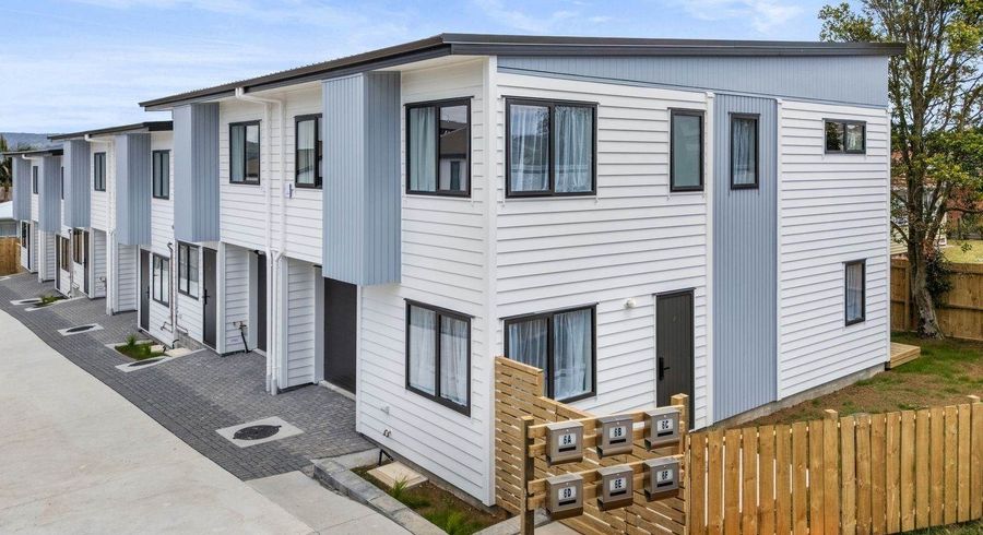  at 6C Waitaki Street, Henderson, Waitakere City, Auckland