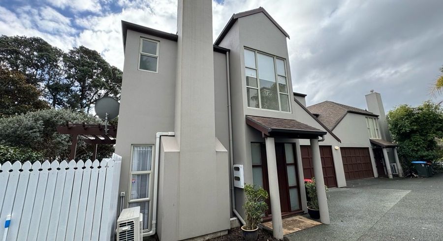  at 662B Manukau Road, Royal Oak, Auckland